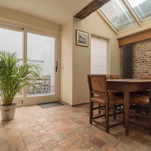  Holiday home Palmhouse